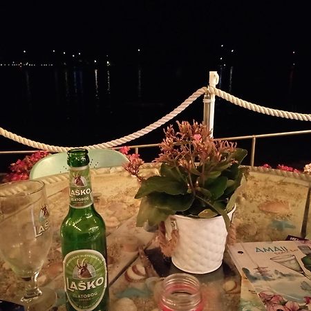 Apartman Sole Apartman Karigador Kültér fotó