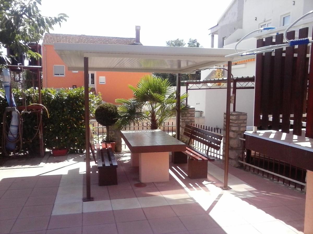 Apartman Sole Apartman Karigador Kültér fotó